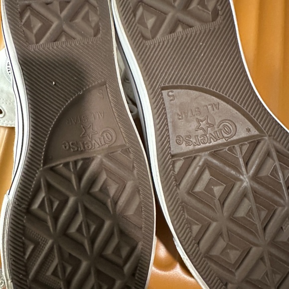 Converse High Tops - Picture 4 of 4
